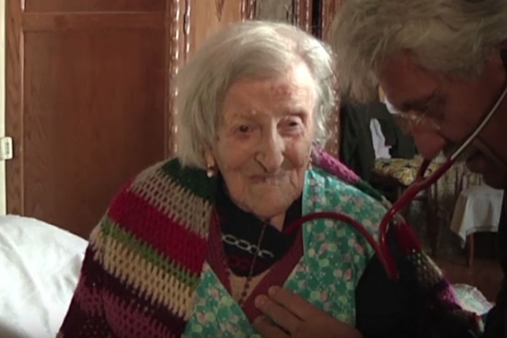 (VIDEO) BAKA OTKRIVA TAJNU DUGOVEČNOSTI: Ona ima 117 godina i živela je u čak 3 veka!