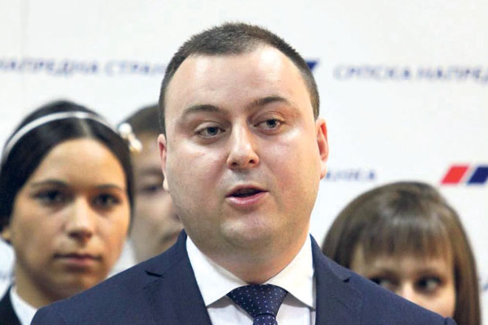 PROSTAČKI: Predsednik opštine Obrenovac novinarku nazvao psihopatom
