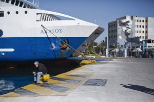 NEMA FERIBOTA I BRODOVA: Grčki pomorci najavili dvodnevni štrajk