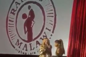(VIDEO) TVERKOVALA I POLJUBILA ARIJANU GRANDE: Madona sakupila 7 miliona dolara za Malavi!