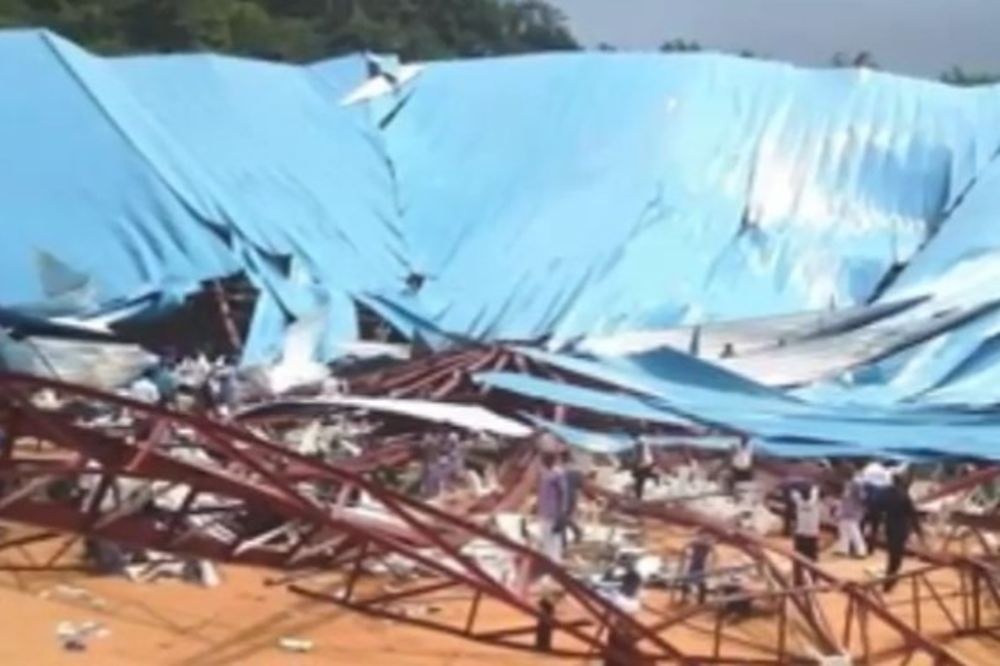 (VIDEO) NEZAPAMĆENA TRAGEDIJA U NIGERIJI: Urušio se krov na crkvi, najmanje 160 vernika stradalo