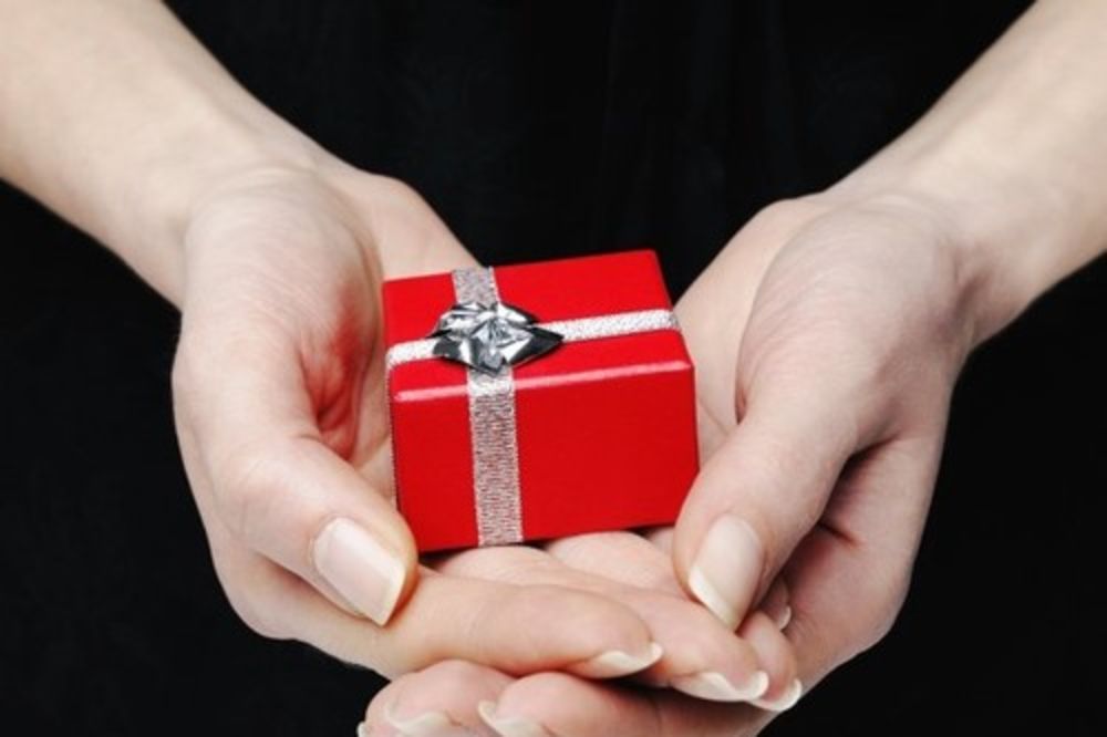 ZA SVAKOG PONEŠTO: 10 poklona sa kojima nećete pogrešiti