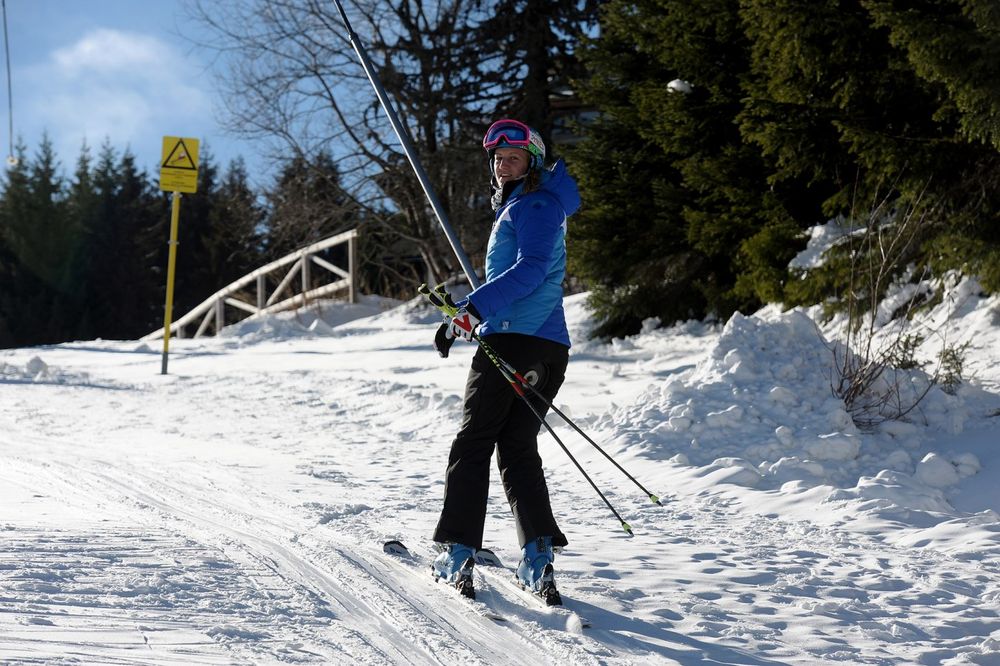 NEVENA IGNJATOVIĆ OSVOJILA PRVE BODOVE: Šifrinova pobedila u slalomu u Sestrijereu