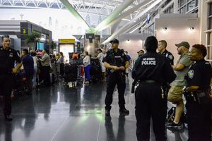 PANIKA U NJUJORKU: Avion prinudno sleteo zbog dojave o bombi
