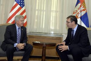 SUSRET U VLADI SRBIJE: Ambasador Skat čestitao Vučiću na napretku Srbije