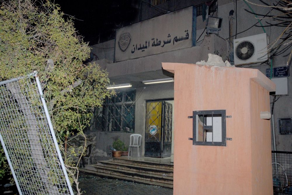 NA DEVOJČICI (7) AKTIVIRANA BOMBA: Ušla u policijsku stanicu u Damasku i rekla da se izgubila