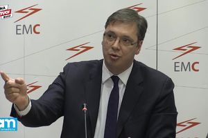 (KURIR TV) Vučić: Nećemo da umiremo u mraku i da se jurimo sa kučićima lutalicama!