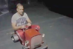 (VIDEO) E, NA ŠTA JE KALINIĆ SPAO: Nekada je vozio džip, a sad KRNTIJU!