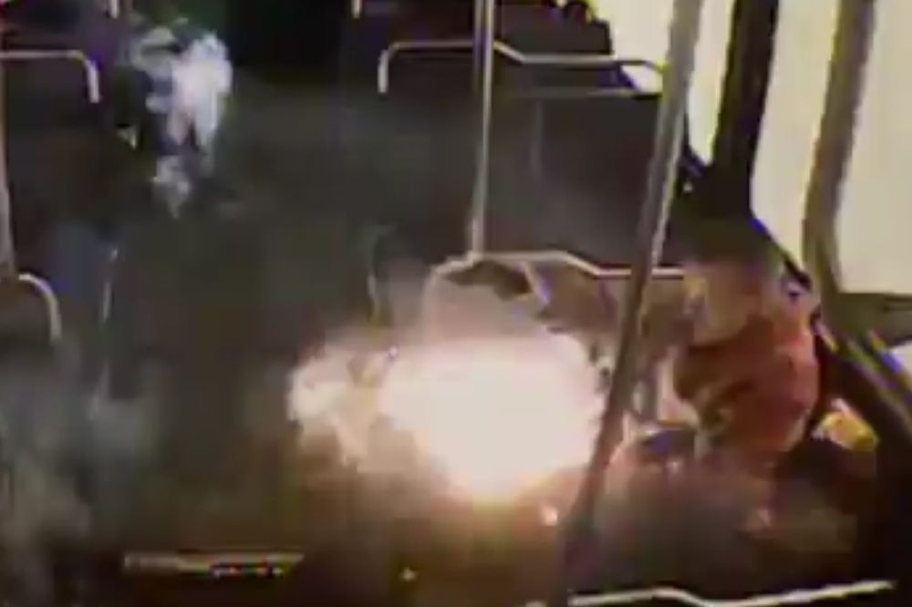 (VIDEO) TEMPIRANA BOMBA: Još jednom čoveku zadobio povrede usled eksplozije elektronske cigarete
