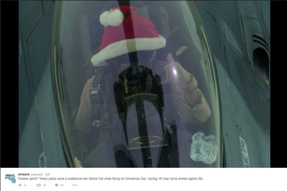 U PRAZNIČNOM DUHU: Američki piloti nosili kape Deda Mraza u napadima na Islamsku državu