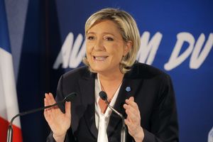 (FOTO) POČETAK STVARANJA NOVOG SVETA: Marin Le Pen viđena u sedištu Trampovog štaba!