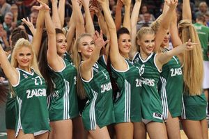 (VIDEO) CRVENO-BELI, ČUVAJTE SE: Ove lepotice će dočekati košarkaše Zvezde u Kaunasu