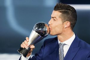 (VIDEO) FIFA IZABRALA: Kristijano Ronaldo je najbolji fudbaler sveta!