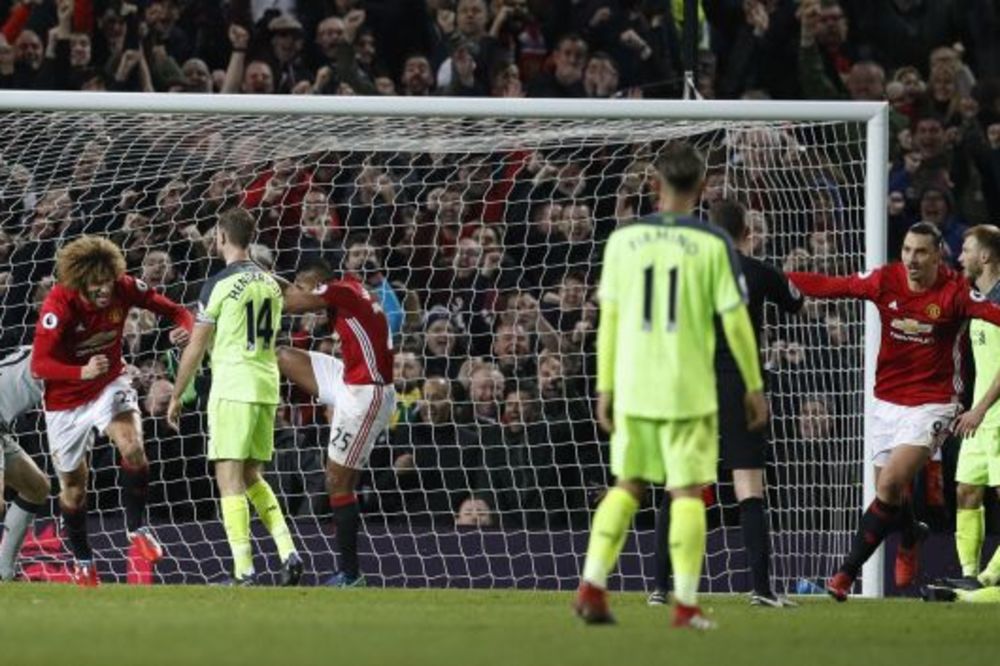 (VIDEO) REMI PO MERI ČELSIJA Ibrahimović spasao Junajted poraza u najvećem derbiju engleskog fudbala
