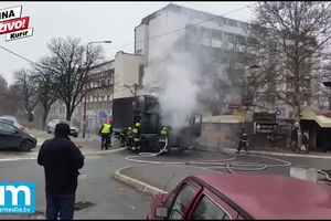 (KURIR TV) POŽAR NA TROŠARINI: Kamion se zapalio na sred ulice, stvorila se ogromna gužva!