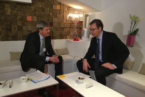 SASTANAK U DAVOSU: Vučić razgovarao sa izvršnim direktorom kompanije Ahold Delez