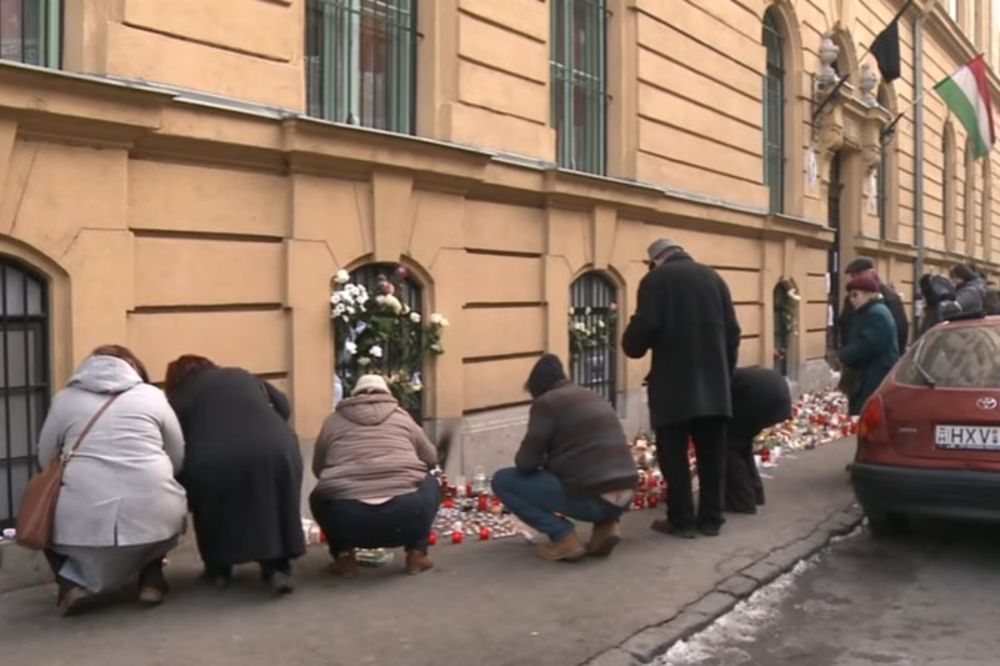 (VIDEO) TUGA ZBOG POGIBIJE 16 DECE: Dan žalosti u Mađarskoj