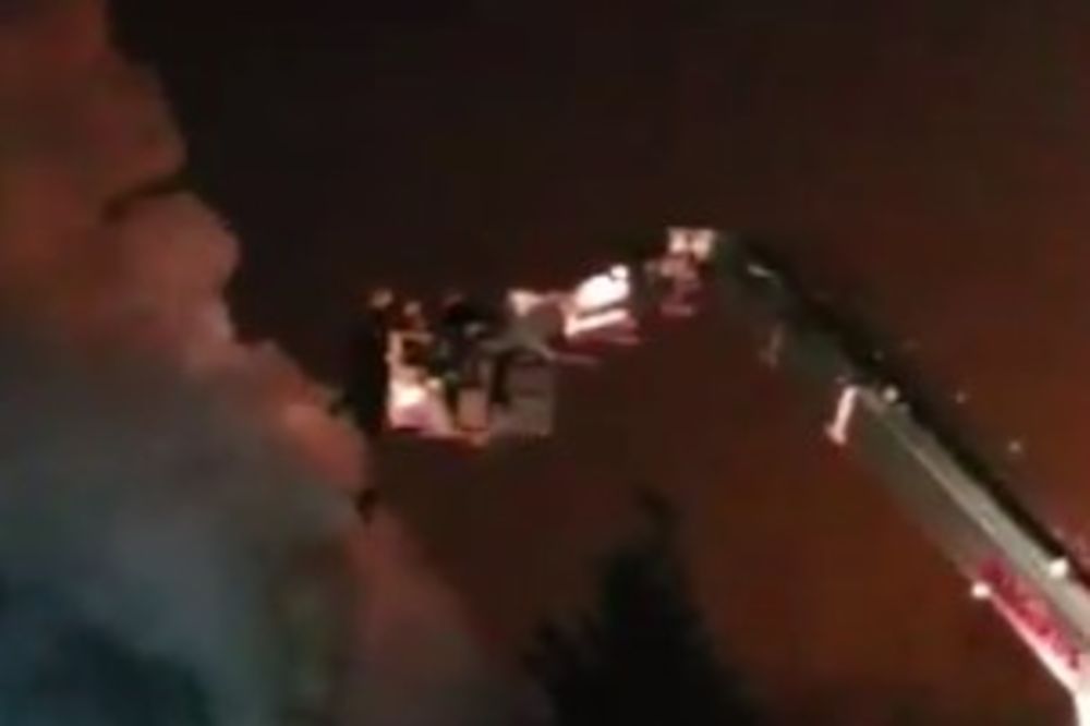 (VIDEO) EKSPLODIRALA ZGRADA U LONDONU: Desetine vatrogasaca gase vatru, 5 osoba povređeno
