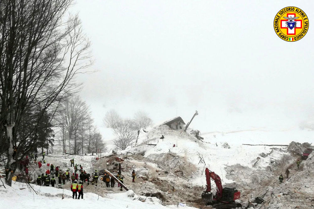 (VIDEO) KRAJ POTRAGE ZA PREŽIVELIMA: 29 mrtvih konačni crni bilans žrtava snežne lavine u Italiji