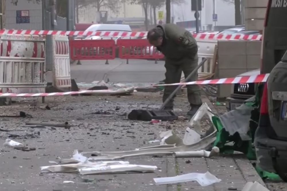 NAMERNO PUSTIO GAS DA CURI Čovek poginuo, beba povređena, pola zgrade se srušilo u eksploziji u Beču