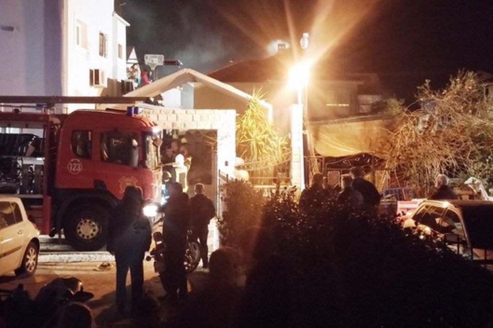 (VIDEO) ZA DLAKU IZBEGLI SMRT: Vatrogasci u Tivtu umalo poginuli u velikoj eksploziji