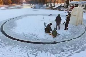 (VIDEO) LUDA ZIMSKA ZABAVA: Na zamrznutom jezeru Finci napravili LEDENI RINGIŠPIL!