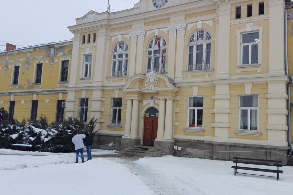 U PROKUPLJU BESPLATAN PREVOZ ZA OSNOVCE: Iz lokalnog budžeta izdvojeno 2,4 miliona dinara