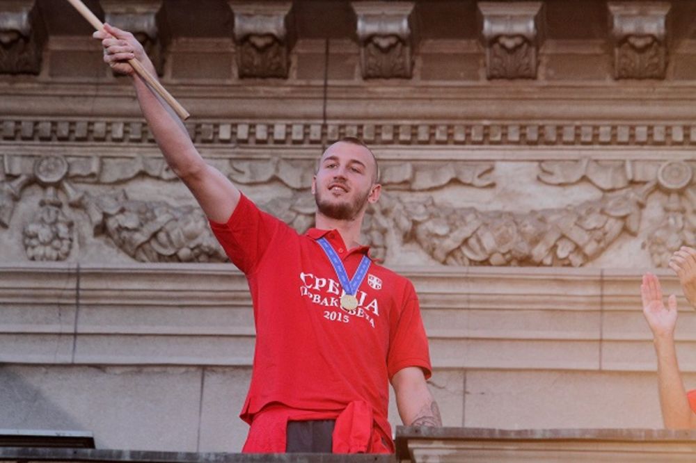 MLADI SRPSKI GOLMAN ODJAVIO VELIKANA: Benfika? Možda neki drugi put