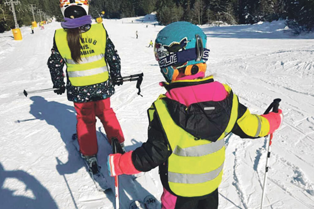 RODITELJI DOŽIVELI ŠOK: Instruktor skijanja im izgubio ćerku (6)! Pronađena sama na stazi!