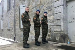 DISCIPLINSKI POSTUPAK: Švajcarski regruti poreklom Albanci stavili na uniforme grb sa Skenderbegom