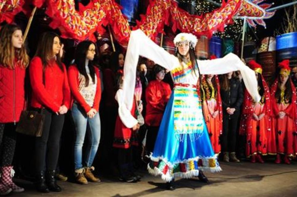 (FOTO) FEŠTA NA SAVI: Ovako su Beograđani ludovali za Kinesku novu godinu