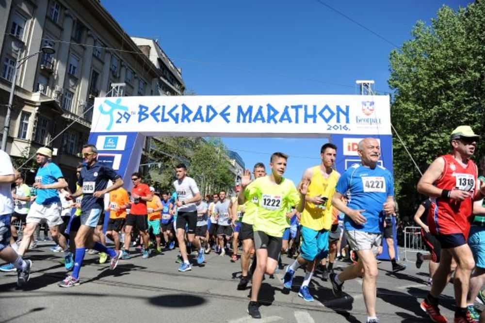 BRAVO! Među trkačima na Beogradskom maratonu i OBOLELI OD RAKA