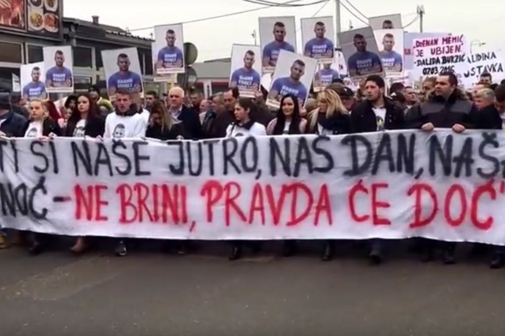 (VIDEO) PROTESTI U SARAJEVU: Građani traže istinu u slučaju tragično nastradalog Dženana Memića!