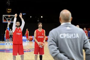 (VIDEO) ZENIT DEKLASIRAO CSKA: Marković srušio šampiona Evrope, Teo se nije video