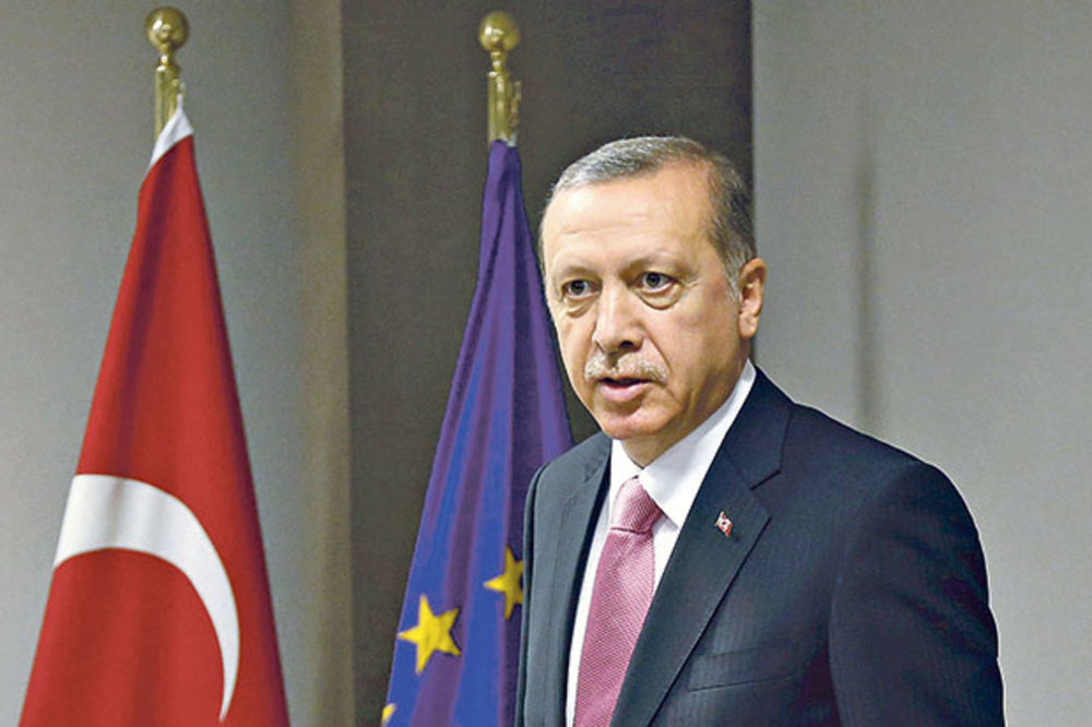 TURSKA TRAŽI SANKCIJE ZA HOLANDIJU Erdogan nastavlja žestoko: To je banana republika!