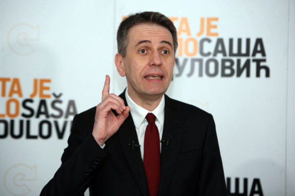 RADULOVIĆ (DJB) PROGNOZIRA U KRAGUJEVCU: Ako izađe 4 miliona birača, Vučić gubi