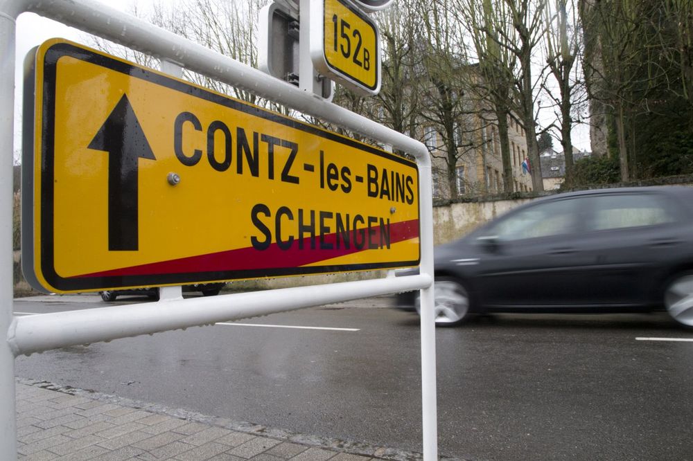 EVROPSKA KOMISIJA TRAŽI PRODUŽENJE OGRANIČENJA: Zabrana putovanja u zemlje Šengena još 30 dana