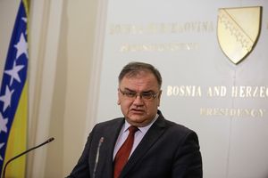 MLADEN IVANIĆ: Izetbegović napustio sednicu Predsedništva, revizija nema legitimitet!