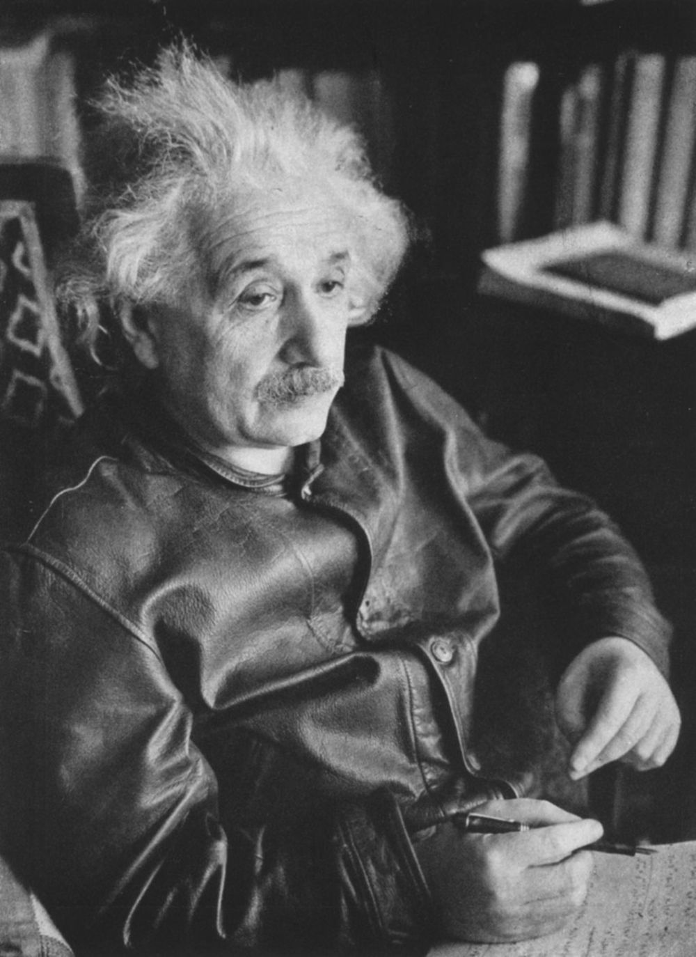 Albert Ajnštajn, Astronimija, Otkrića