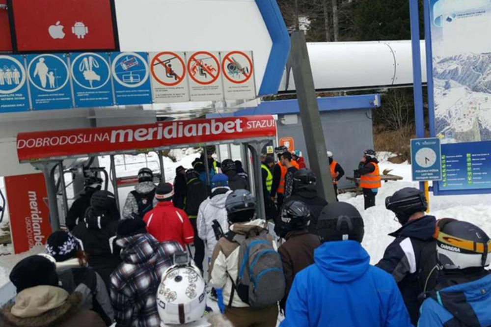 (FOTO) TUČA NA KOPAONIKU, PUCALE LOBANJE: Pijan se spustio žičarom, pa se zaleteo na redare!