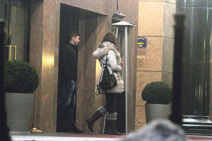(FOTO) KURIR PRVI OTKRIO: Evo kako su se Nina i Filip tajno viđali u hotelu!