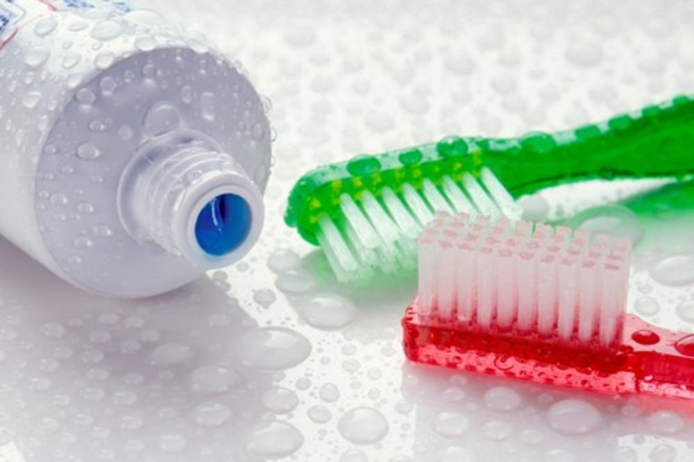 KUĆA ĆE ZABLISTATI: 10 stvari u svom domu možete očistiti ČETKICOM ZA ZUBE!