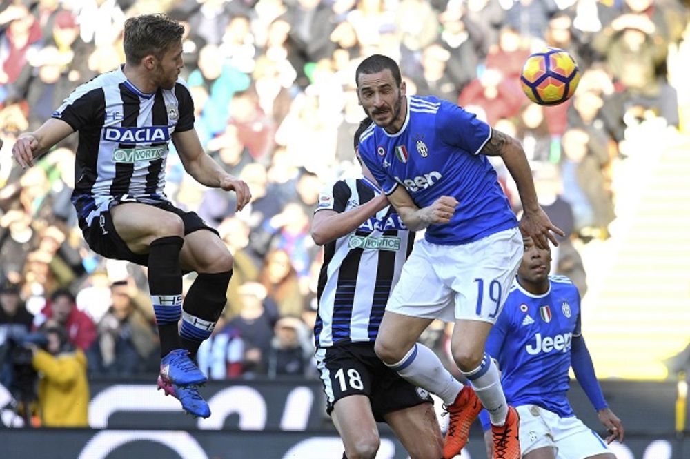 (VIDEO) ŠAMPION ZAUSTAVLJEN: Remi Udinezea i Juventusa, het-trik Belotija za Mihinu radost