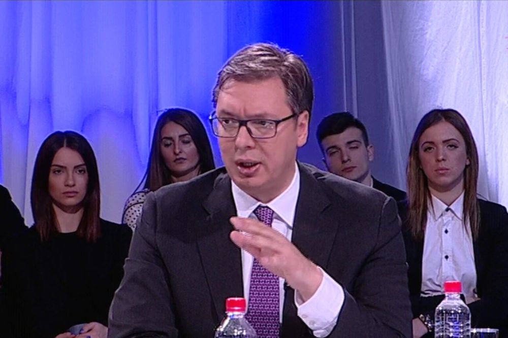 VUČIĆ IZAZVAO ŠEŠELJA: Prevario me '99. za 10 maraka, neka dođe večeras da ga razbijem u šahu!