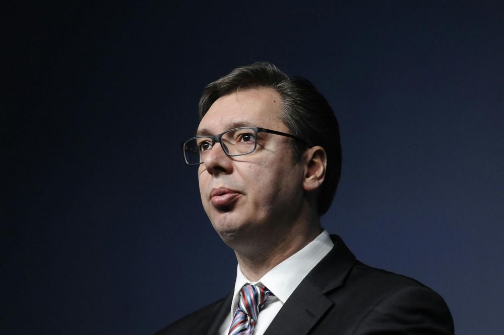 POKLONITE DAMAMA CVEĆE: Ovako je premijer Vučić čestitao Dan žena