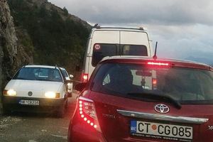 CRNOGORSKI PREVOZNICI BESNI: Ukidamo linije ka Cetinju, nećemo da rizikujemo živote putnika