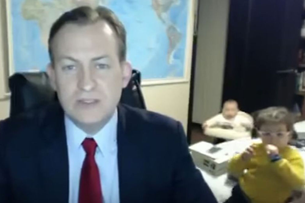 Najluđi “lajv” na BBC-ju ikada: Deca i dadilja utrčali u politički TV program (VIDEO)