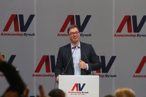 VUČIĆ NA MITINGU SNS U LESKOVCU: Srbijom neče niko upravljati sa strane, to je moj zavet