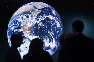 JOŠ MALO PA NESTALO: NASA daje planetu Zemlju na usvajanje