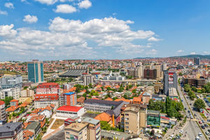 PRIŠTINSKI PROFESOR SKENDERI: Uvećane takse nanele štetu i kosovskoj ekonomiji